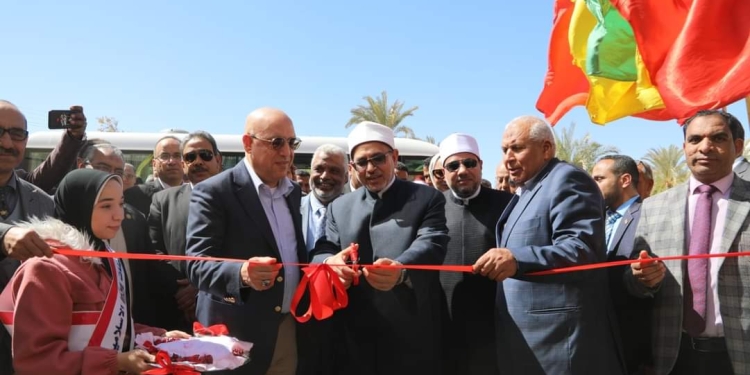 رئيس جامعة الأزهر ونائبه يفتتحان كلية البنات الأزهرية بالوادي الجديد بحضور وزير الإسكان
