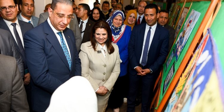 وزيرة الهجرة لطلاب دمو الفندقية: الدولة حريصة على تأهيلكم لسوق العمل