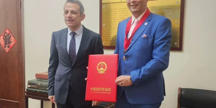 . أسامة أبو السعود يفوز بجائزة الحكومة الصينية للصداقة لعام 2023