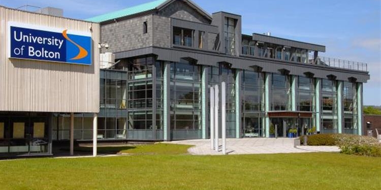 منح دراسية ممولة جزئيًا في بريطانيا في جامعة بولتون