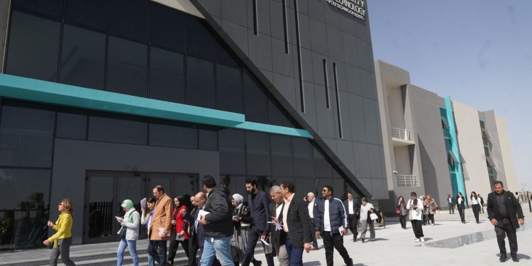 أول جامعة بوليتكنك مصر.. برامج دراسية تكنولوجية وشهادة جدارات من جامعة أميتي الهندية