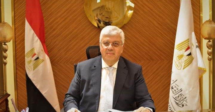 د. ابمن عاشور وزير التعليم العالى