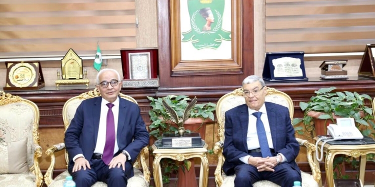 "حجازي" يزور المنيا لتفقد سير الدراسة بالترم الثاني 2024 ويجتمع بالمحافظ