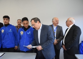 وزير البترول عن مدرسة ظهر الفنية التكنولوجية: تقدم خدمات متخصصة عمليًا وتقنيًا