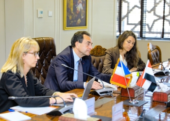 سفير فرنسا بالقاهرة: سعداء بتعليم مختلف اللغات لطلاب المدارس الحكومية لاسيما الفرنسية