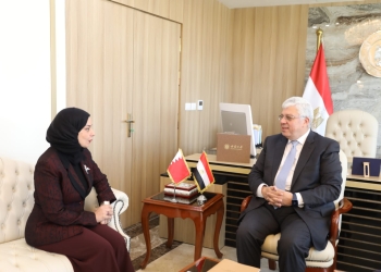 وزير التعليم العالي يبحث مع سفيرة البحرين التعاون المشترك
