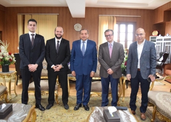 تعاون بين جامعة بني سويف ونادي بيراميدز لتنفيذ انشطة تنموية وطلابية