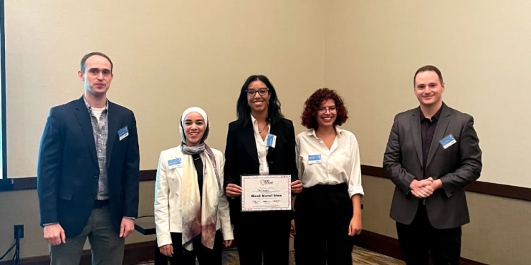 طلاب الجامعة الأمريكية بالقاهرة يفوزون بجائزة عالمية لأفضل فكرة إبداعية بهاكاثون القلب الدولي