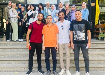 تحت شعار “حضن جوا بيت”.. طلاب إعلام القاهرة يطلقون حملة للتوعية بالأحتضان وكفالة الأطفال