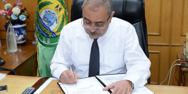 محافظ الإسماعيلية يعتمد جداول امتحانات الترم  الثاني لصفوف النقل والإعدادية