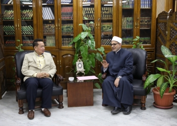 وفد تايلاند خلال لقائه الدكتور سلامة داود يشيد بمنهج الأزهر الشريف الوسطي المعتدل على مرِّ التاريخ