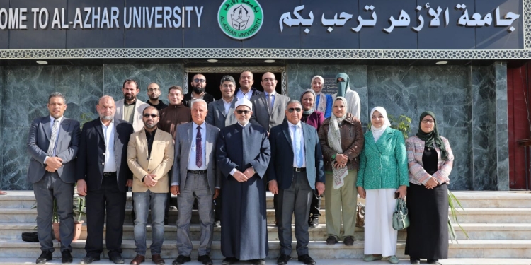 جامعة الأزهر تطلق قافلة تنموية شاملة لقرية كفر الواصلين بمركز أطفيح بالجيزة