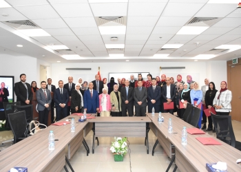 مركز المعلومات بمجلس الوزراء يكرم الدكتور محمد أبو العلا عضو مكتب التميز الدولي بجامعة الأزهر لجهوده في دعم منظومة البحث العلمي