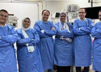 فريق جراحة المناظير بقصر العينى