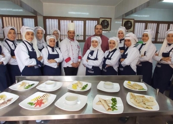 صنع في مدارس التعليم الفني.. شاهد تشغيل الطلاب لـ9 فنادق ومراكز للصيانة وبيع المنتجات