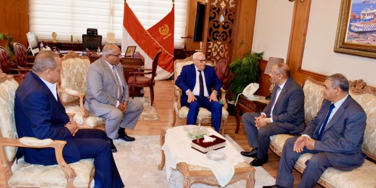محافظ بورسعيد يستقبل مدير المركز القومي للامتحانات والتقييم التربوي