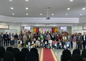 رئيس الجامعة الألمانية: نقدم 11 برنامج منح ويشمل الدراسة والتدريب بالخارج