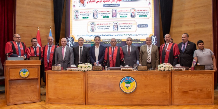 وزير التعليم يشارك في مناقشة رسالة دكتوراه الفلسفة في التربية بجامعة طنطا