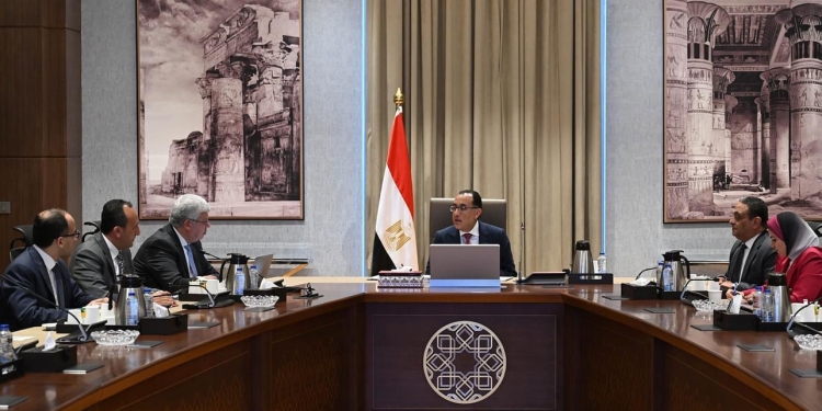 رئيس الوزراء يُوجه بتشكيل لجنة عليا لإحياء “مسار آل البيت”