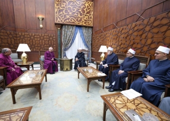 رئيس أساقفة الكنيسة الأسقفية يهنئ شيخ الأزهر بعيد الفطر