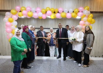 نائبَا رئيس جامعة الأزهر يفتتحان معرضًا خيريًّا للملابس بكلية طب البنات