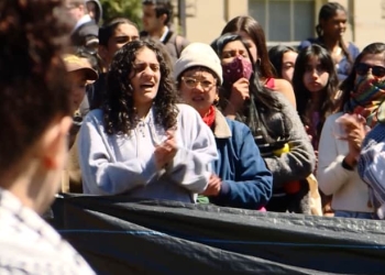 إصابة 4 ضباط أثناء اعتقال 108 طلاب نظموا تظاهرة في كلية إيمرسون