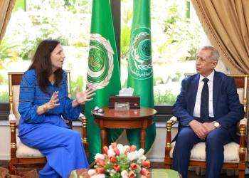 رئيس الاكاديمية العربية