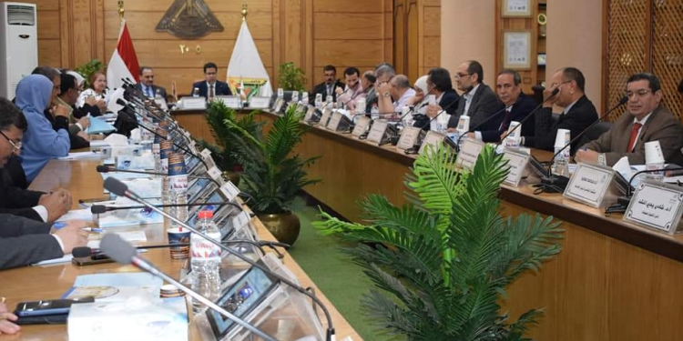 رئيس جامعة بنها يشيد بمراكز التطوير المهني بالجامعات لتأهيل الطلاب والخريجين