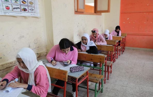 بعد فحص فيديوهات تسريب امتحان الكيمياء.. التعليم  تعلن اتخاذ الاجراءات القانونية ضد هؤلاء