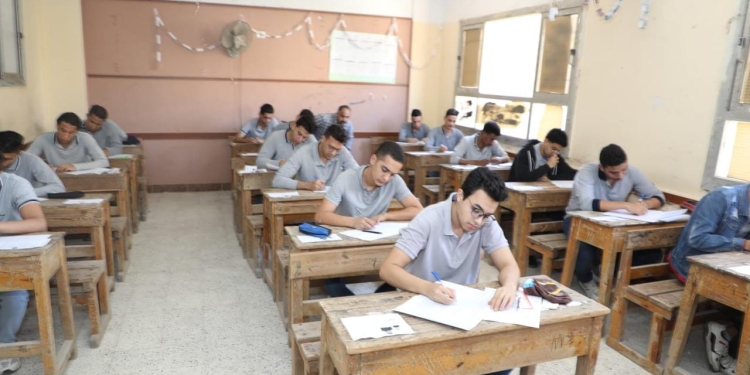 لطلاب الدبلومات الفنية 12 خطوة دليلك للتفوق في الامتحانات العملية والمعملية