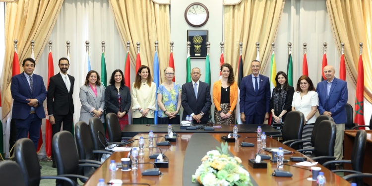 رئيس الأكاديمية العربية للعلوم والتكنولوجيا يلتقي وفداً من المؤسسة الملكية للمعمارين البريطانين RIBA