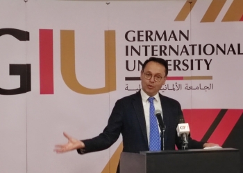 لورينا مور: التفوق العلمي مقياس الحصول على منح بالألمانية بالقاهرة و الألمانية الدولية