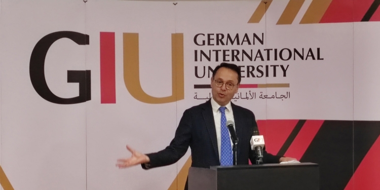 لورينا مور: التفوق العلمي مقياس الحصول على منح بالألمانية بالقاهرة و الألمانية الدولية