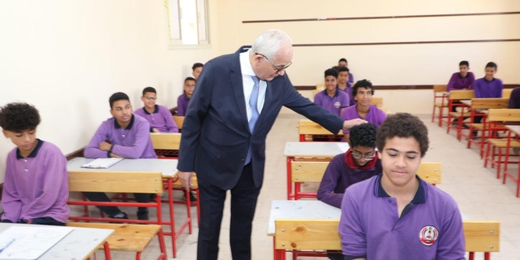 الأوراق المطلوبة للتقدم للأول الثانوي وطرق سداد المصروفات الدراسية 2025