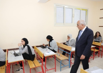 الثانوية العامة 2024.. الطلاب يبدأون في إجابة امتحان الاقتصاد