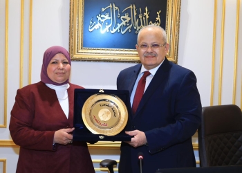 قرار جمهوري بتعيين الدكتورة فاطمة عابد عميدة لكلية التمريض بجامعة القاهرة