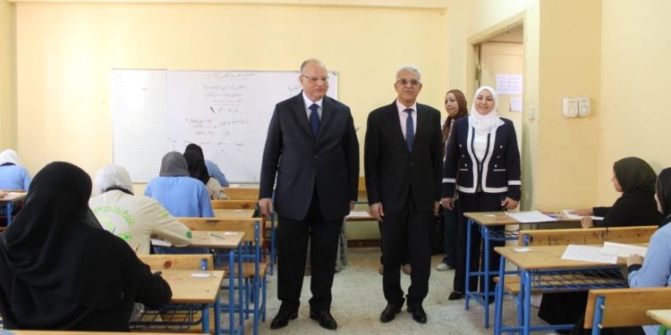 محافظ القاهرة يتفقد لجان امتحانات الشهادة الإعدادية الترم الثاني 2024