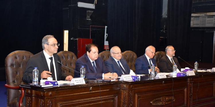 حفل تأبين للراحل فتحى سرور بجامعة القاهرة