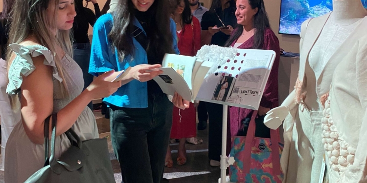 تخرج الدفعة العاشرة من طلاب برنامج التصميم الجرافيكي بالجامعة الأمريكية بمعرض عن المساواة