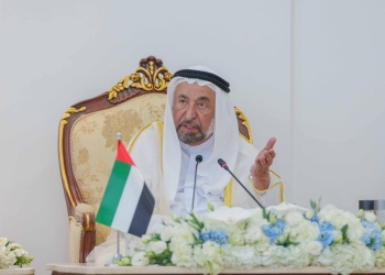 رئيس جامعة القاهرة يهنئ حاكم الشارقة لفوزه بجائزة النيل للمبدعين العرب