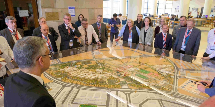 الجامعة الامريكية تنظم جولة لرابطة الجامعات الامريكية فى زياراتها للقاهرة