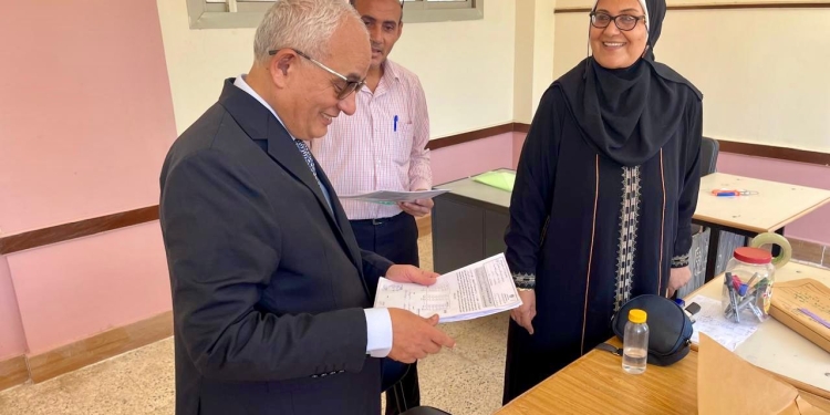 الثانوية العامة 2024.. لجنة محايدة لمراجعة امتحان الفيزياء ونموذج إجابته