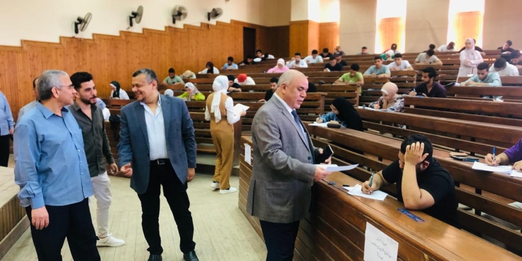 رئيس جامعة الدلتا التكنولوجية يتابع اليوم الأخير من امتحانات نهاية العام