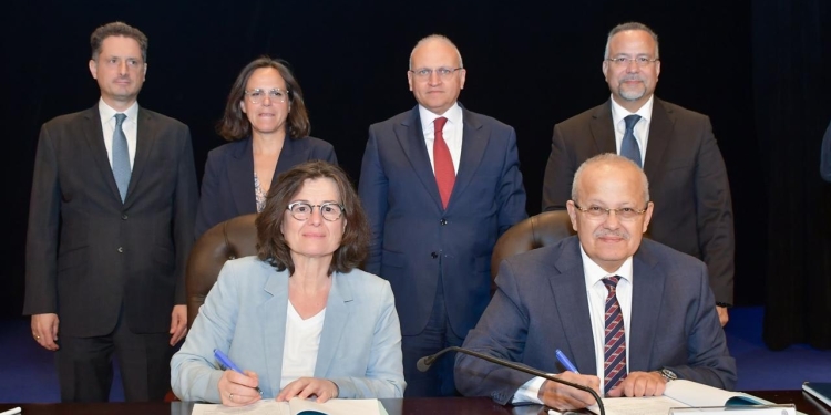 بحضور السفير الفرنسي الخشت يوقع  تجديد اتفاقية التعاون بين جامعتى القاهرة والسربون باريس 1