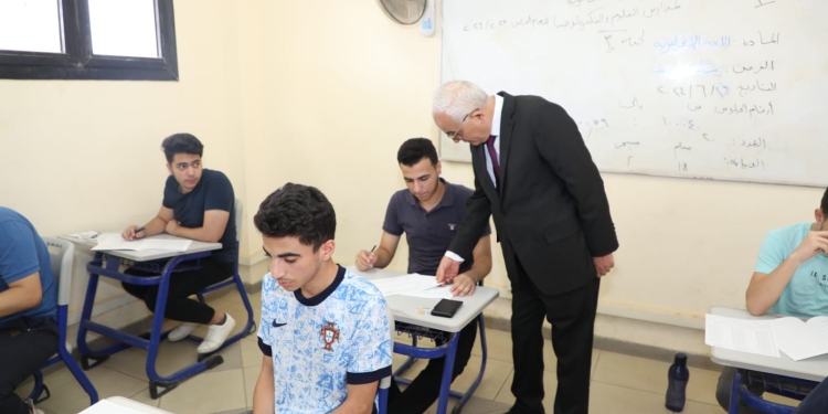 4 حلول لمساعدة طلاب الثانوية العامة 2024 على تجاوز أزمة انقطاع الكهرباء