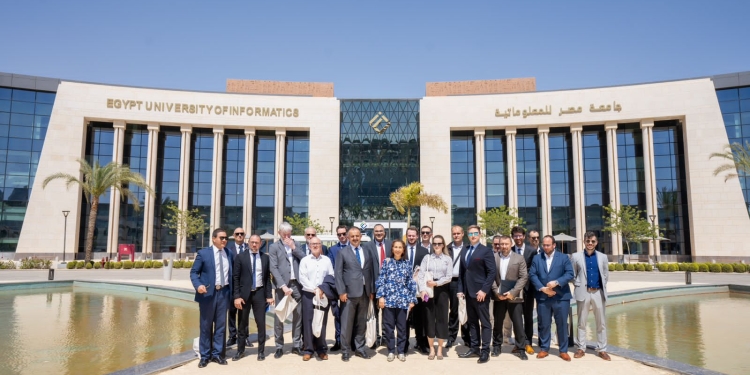 جامعة مصر للمعلوماتية تستقبل وفود من أسترازينيكا العالمية وقادة الأوساط الأكاديمية والصناعية بالمجر