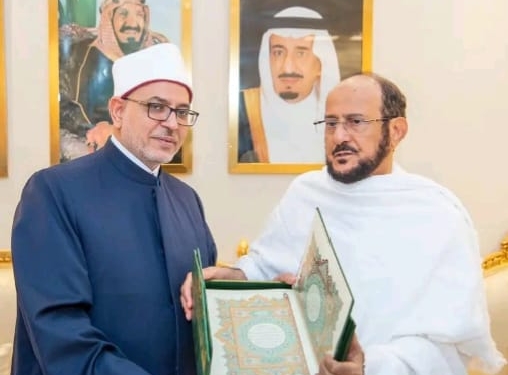 وزير الشئون الإسلامية والدعوة والإرشاد السعودي يستقبل رئيس جامعة الأزهر