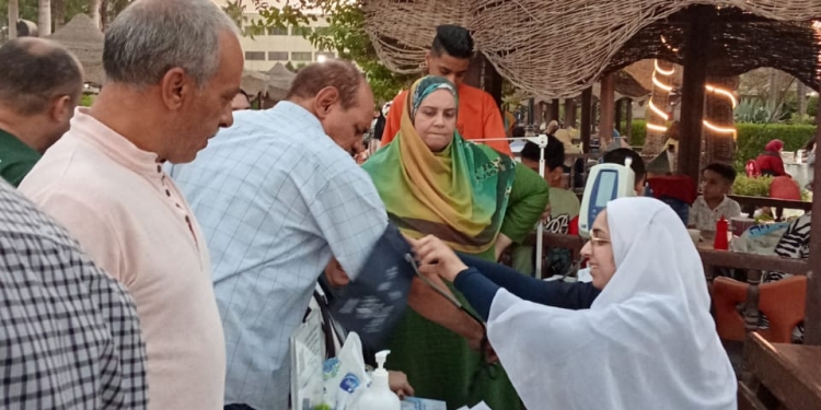 “المهن التعليمية” تنظم يوم طبى مجانى للمعلمين وأسرهم بمستشفى السلام الدولي