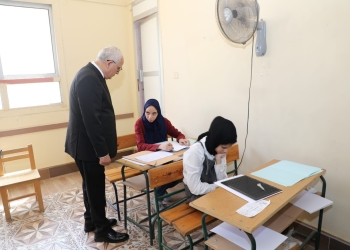 «حجازي» يتفقد امتحانات الثانوية العامة بمدرسة “STEM” و٦ أكتوبر للمكفوفين