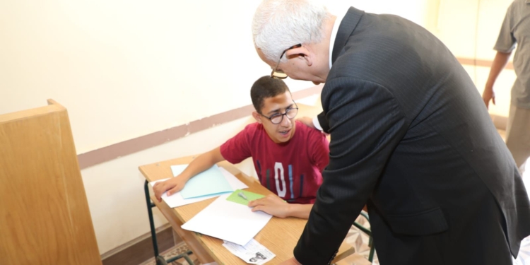 «حجازي» يتفقد امتحانات الثانوية العامة بمدرسة "STEM" و٦ أكتوبر للمكفوفين